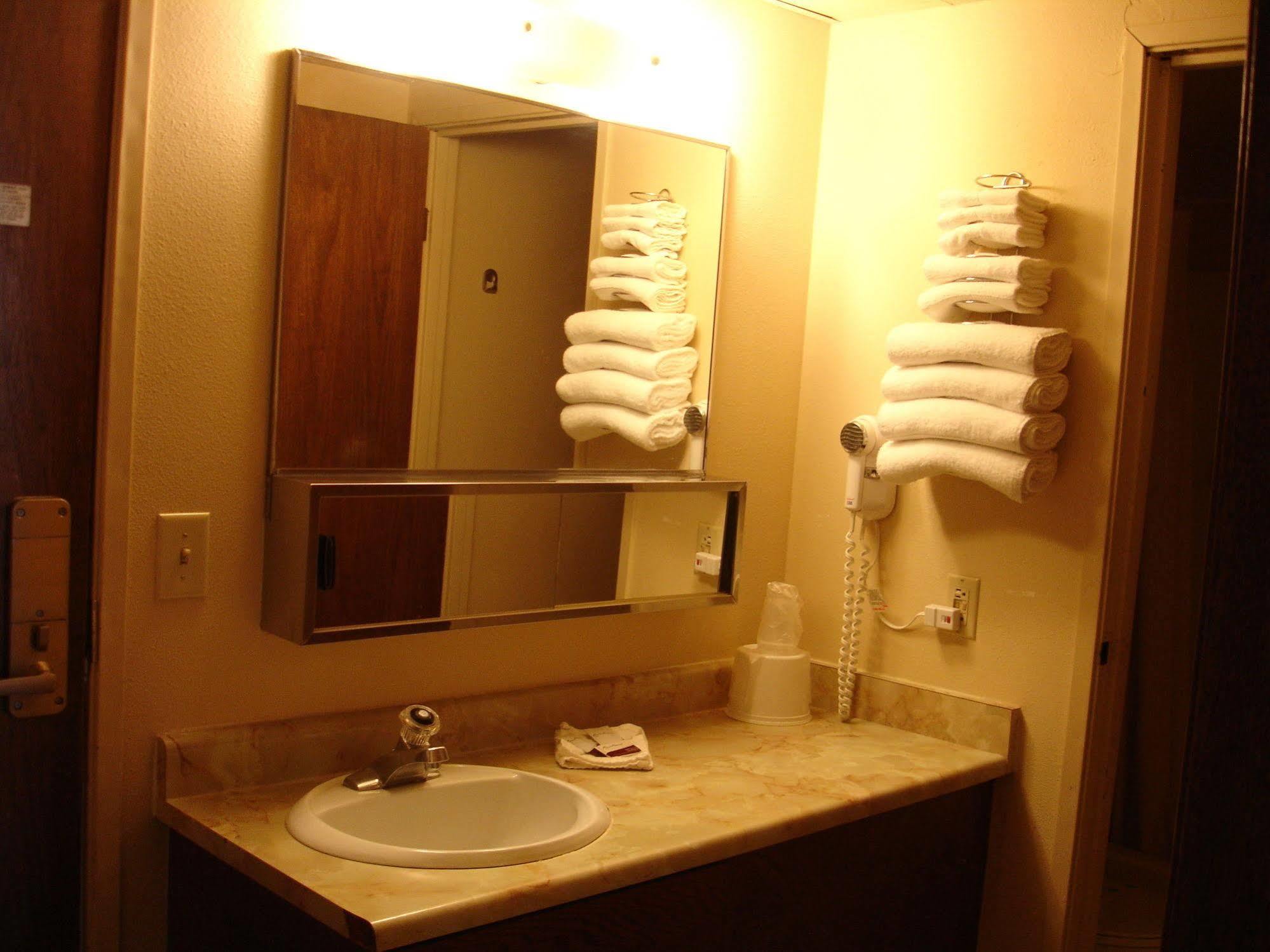 Budget Motel Delta エクステリア 写真