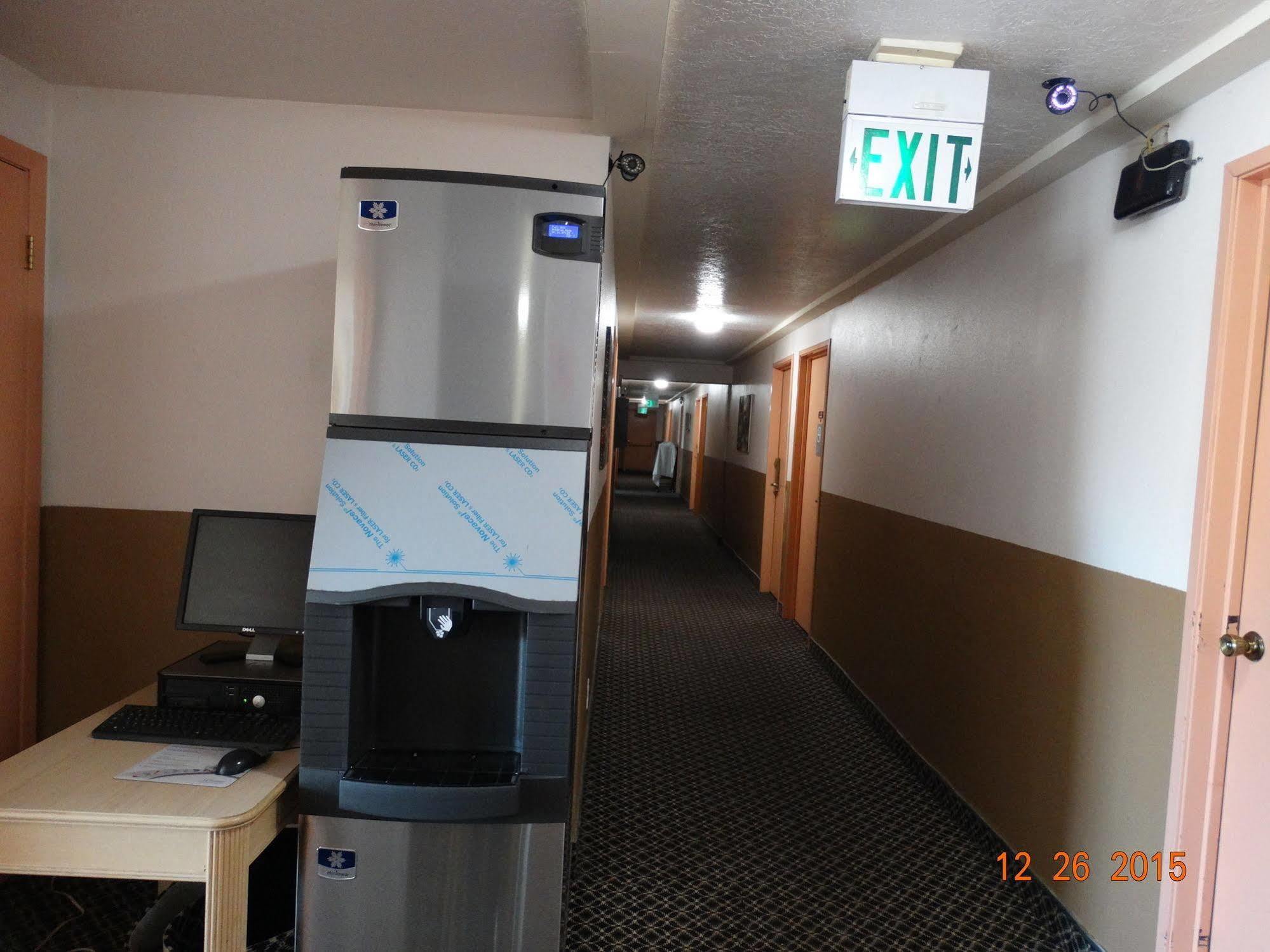 Budget Motel Delta エクステリア 写真