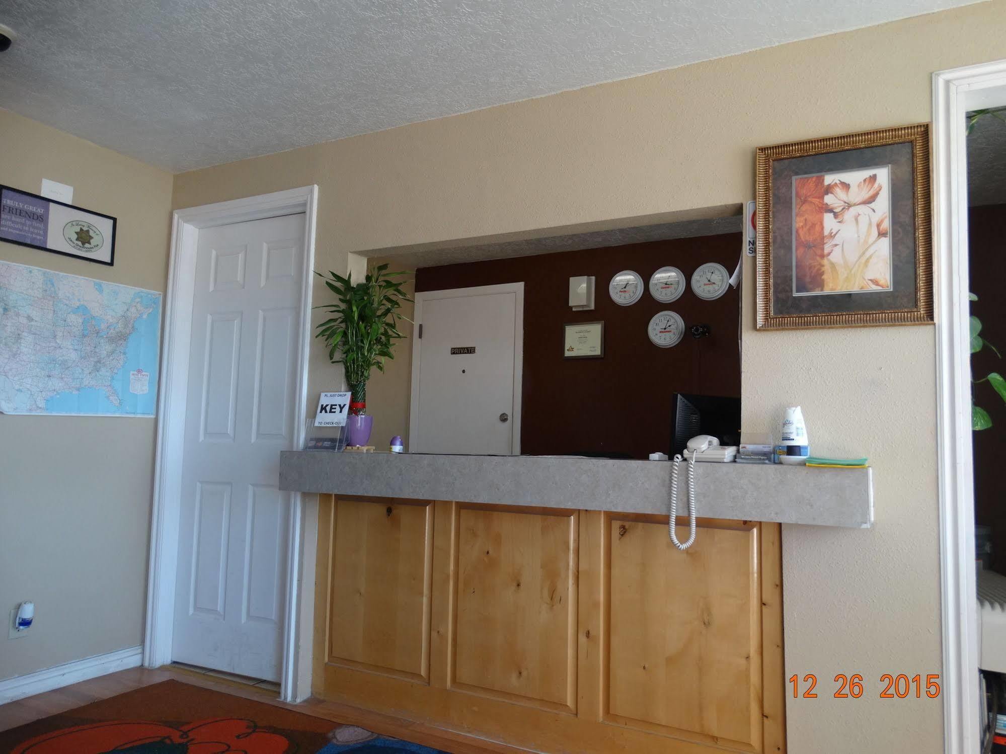 Budget Motel Delta エクステリア 写真
