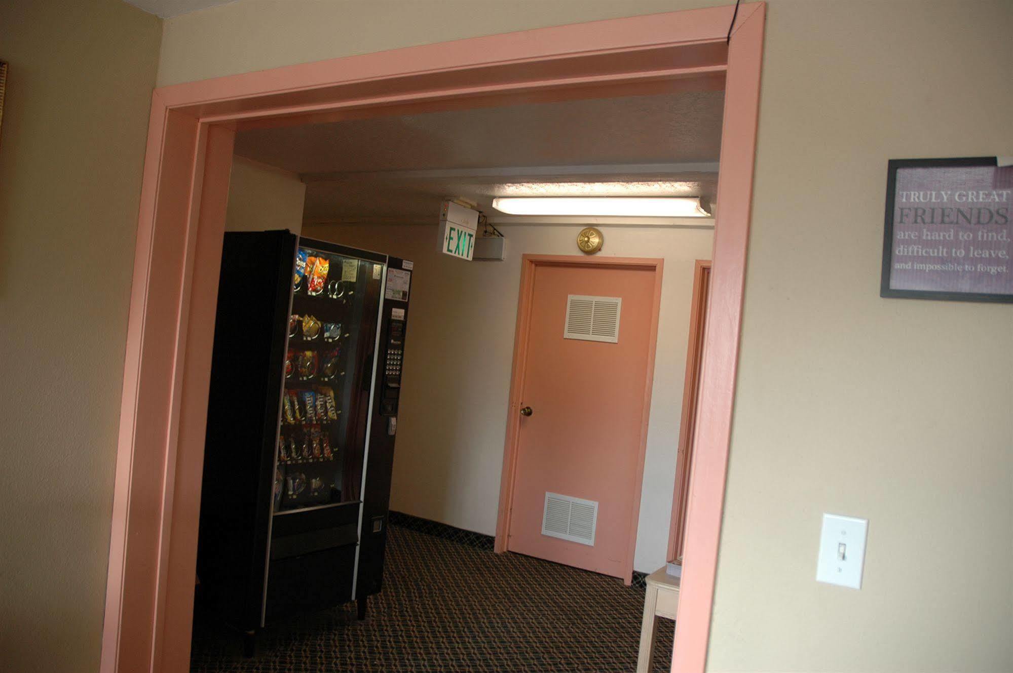 Budget Motel Delta エクステリア 写真